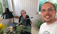 Pernille og Lasse optager podcast
